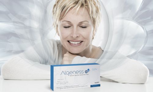Frau mit Algeness Dermafiller
