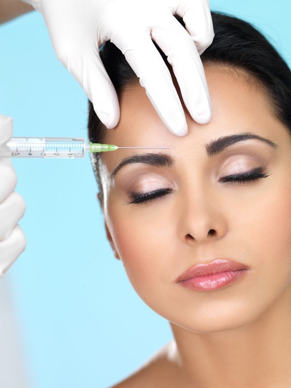 Glabella Faltenbehandlung mit Botox (Botulinumtoxin A) in Frankfurt bei med aesthet
